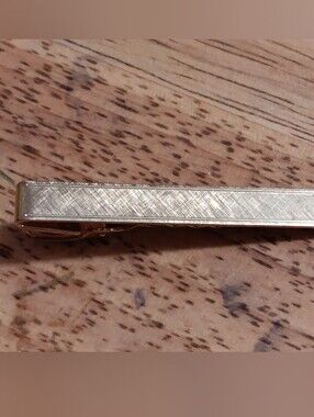 Classic Gold Tie Bar - Men's Accessory